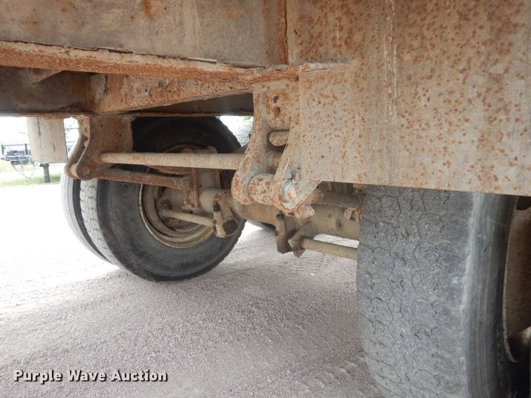 image for item FU9575 2005 Manac TSV48 live bottom trailer