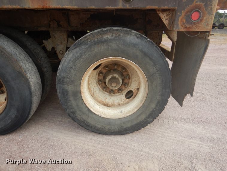 image for item FU9575 2005 Manac TSV48 live bottom trailer