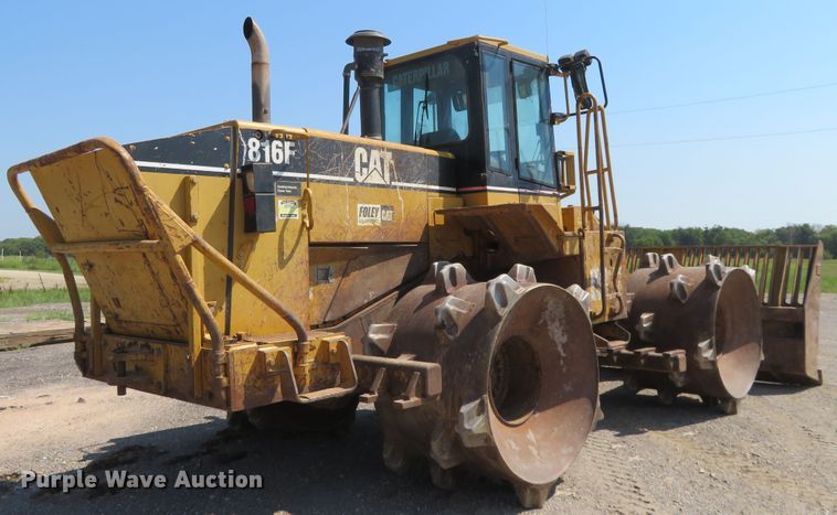image for item FV9015 2002 Caterpillar 816F landfill compactor