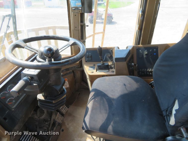 image for item FV9015 2002 Caterpillar 816F landfill compactor