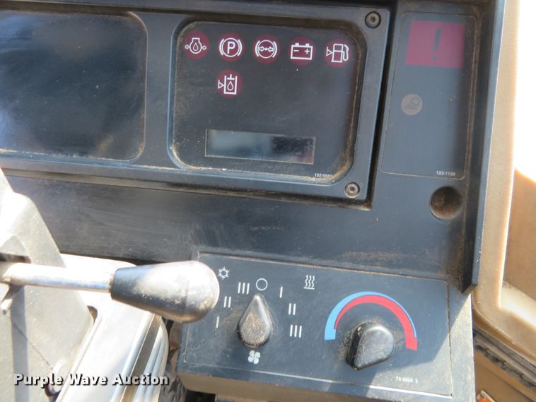 image for item FV9015 2002 Caterpillar 816F landfill compactor