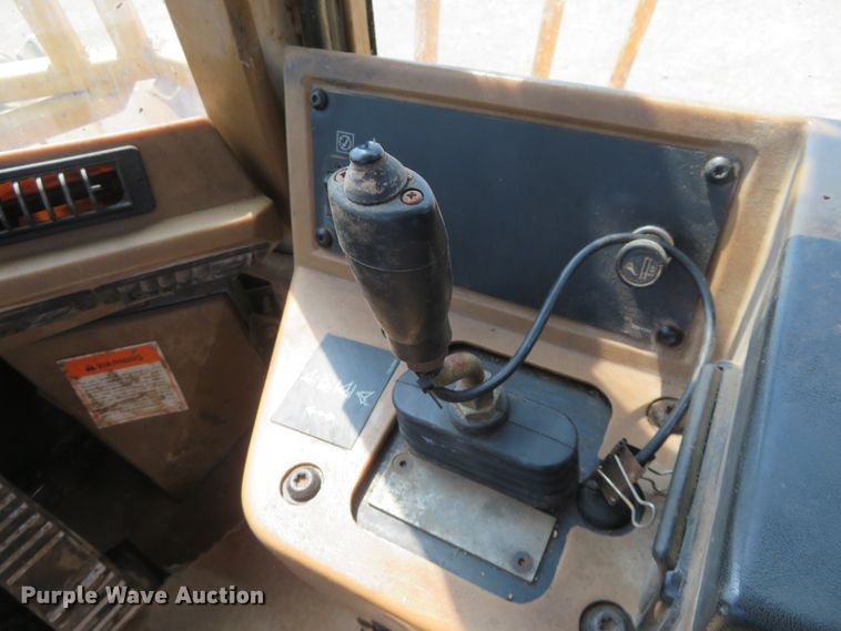 image for item FV9015 2002 Caterpillar 816F landfill compactor