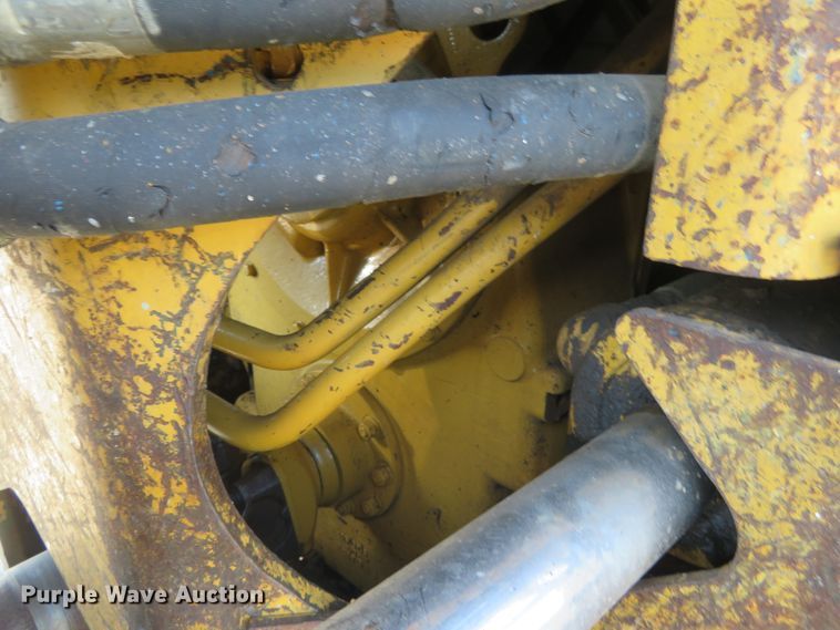 image for item FV9015 2002 Caterpillar 816F landfill compactor