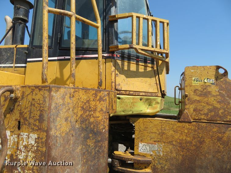 image for item FV9015 2002 Caterpillar 816F landfill compactor