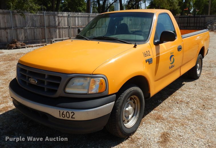 image for item FY9644 2000 Ford F150 pickup truck