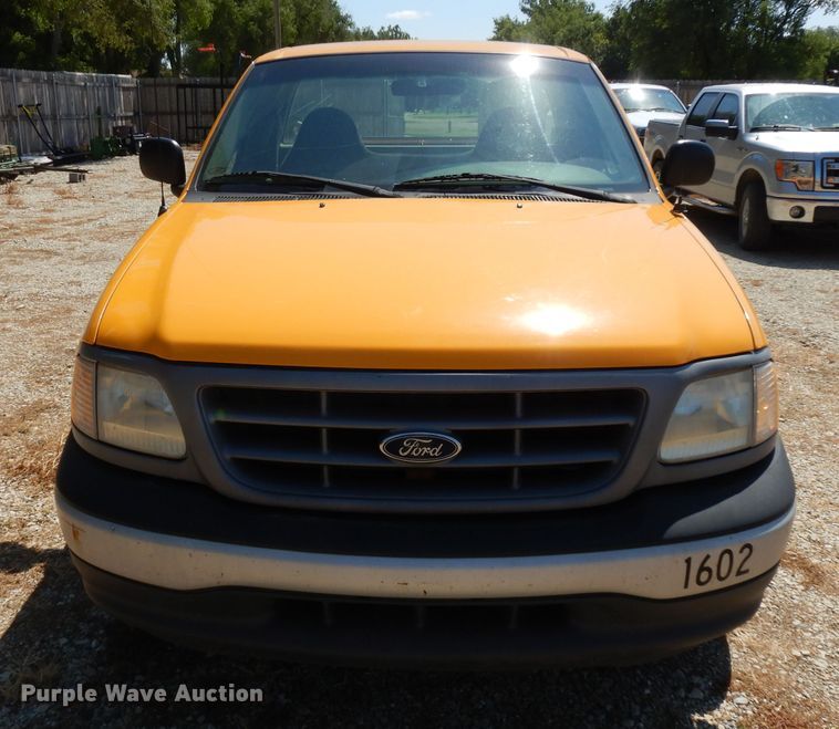 image for item FY9644 2000 Ford F150 pickup truck