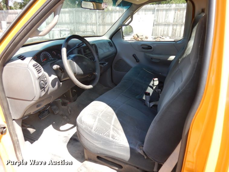 image for item FY9644 2000 Ford F150 pickup truck