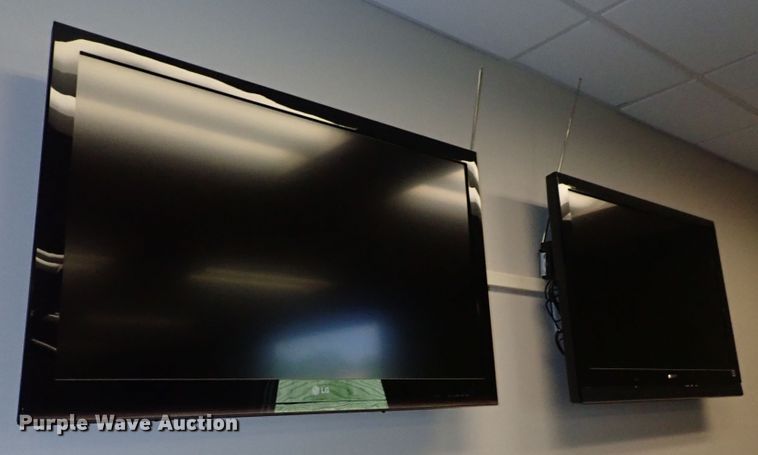 image for item GB9288 (2) televisions