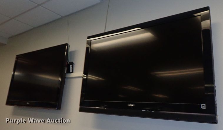 image for item GB9288 (2) televisions