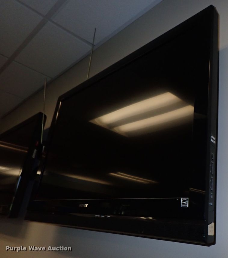 image for item GB9288 (2) televisions