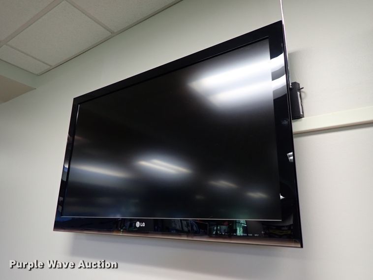 image for item GB9288 (2) televisions