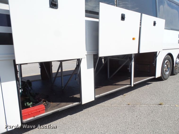 image for item GC9040 1997 Van Hool T940 coach bus