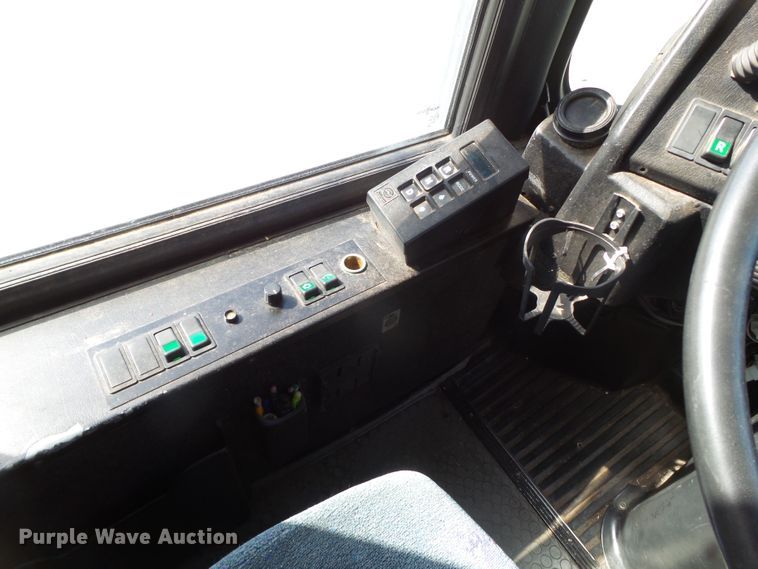 image for item GC9040 1997 Van Hool T940 coach bus