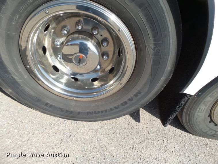 image for item GC9041 1998 Van Hool T940 coach bus