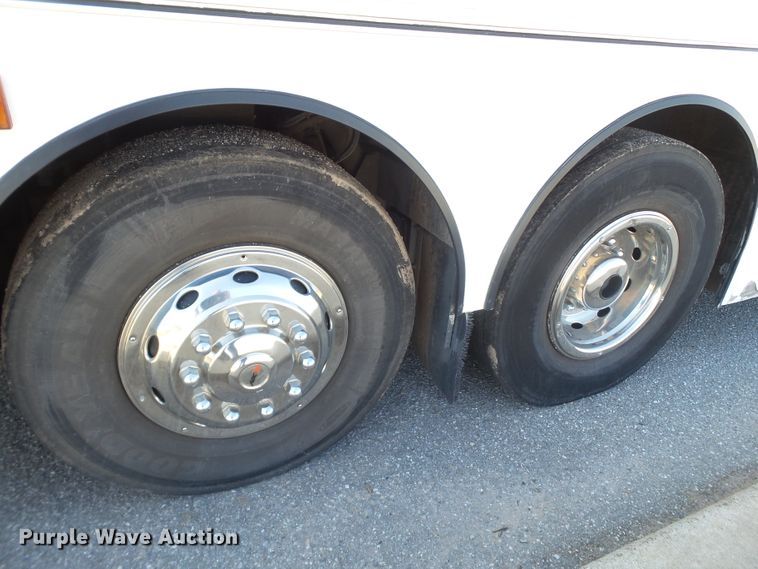 image for item GC9041 1998 Van Hool T940 coach bus