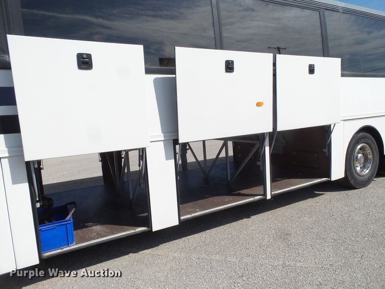 image for item GC9041 1998 Van Hool T940 coach bus