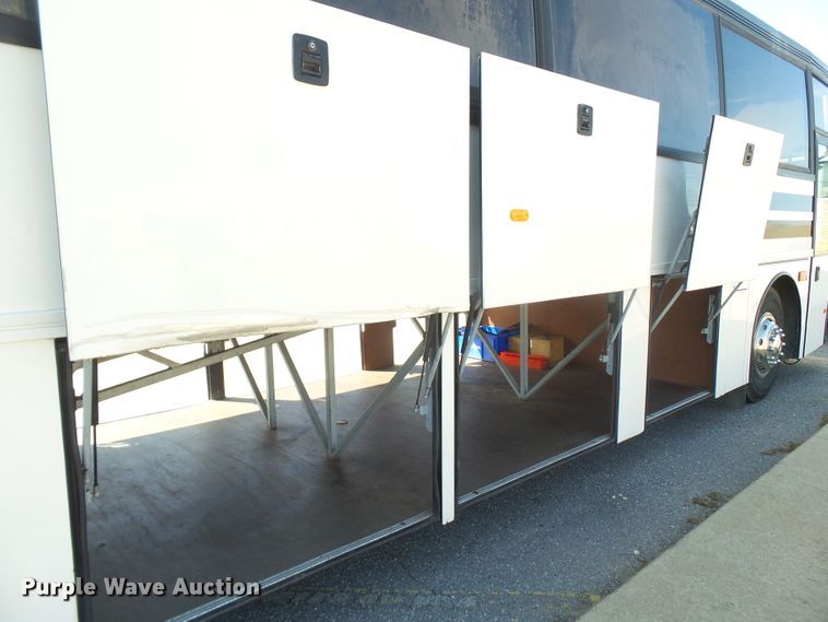 image for item GC9041 1998 Van Hool T940 coach bus