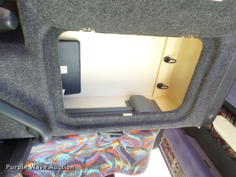 image for item GC9041 1998 Van Hool T940 coach bus