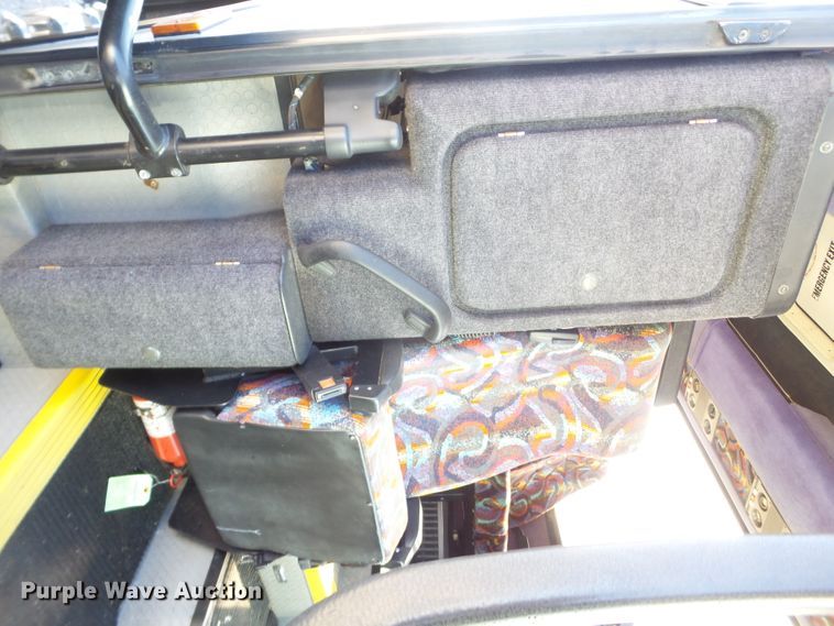 image for item GC9041 1998 Van Hool T940 coach bus