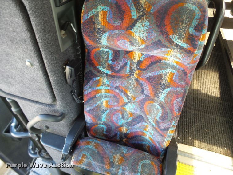 image for item GC9041 1998 Van Hool T940 coach bus