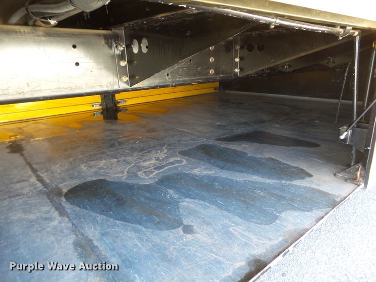 image for item GC9042 2005 Blue Bird All American FE school bus