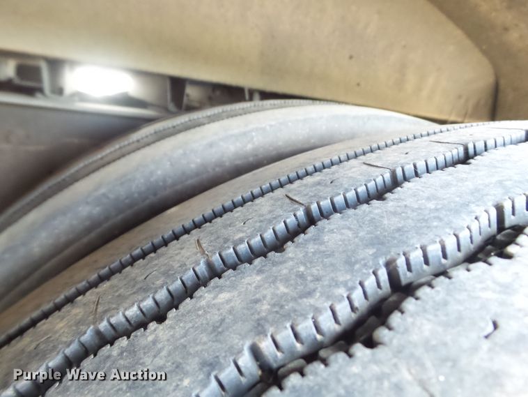 image for item GC9042 2005 Blue Bird All American FE school bus