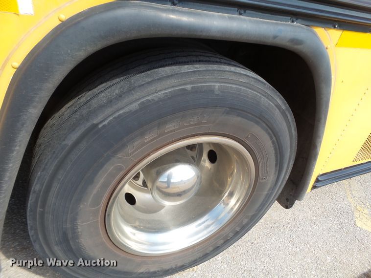 image for item GC9042 2005 Blue Bird All American FE school bus