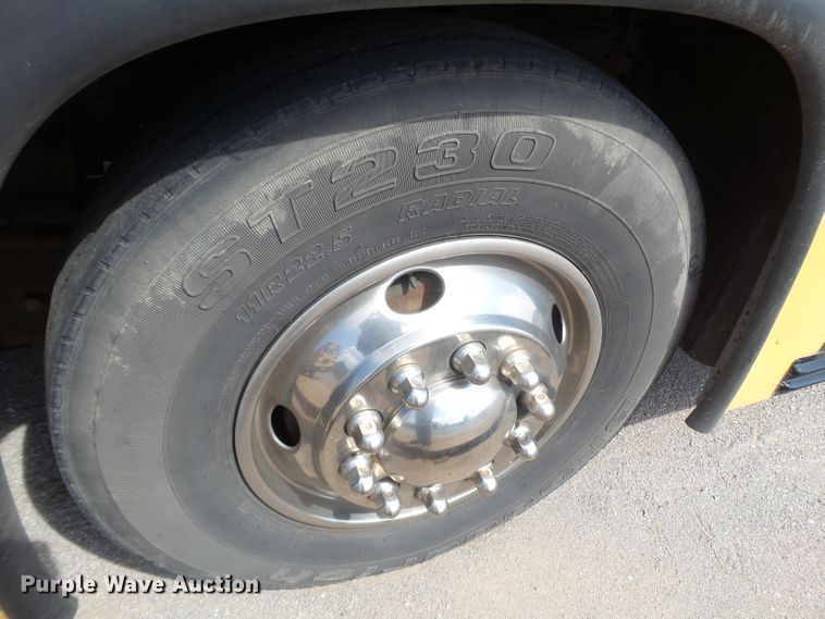 image for item GC9042 2005 Blue Bird All American FE school bus