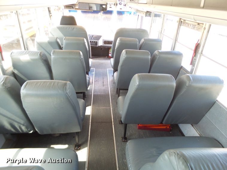 image for item GC9042 2005 Blue Bird All American FE school bus