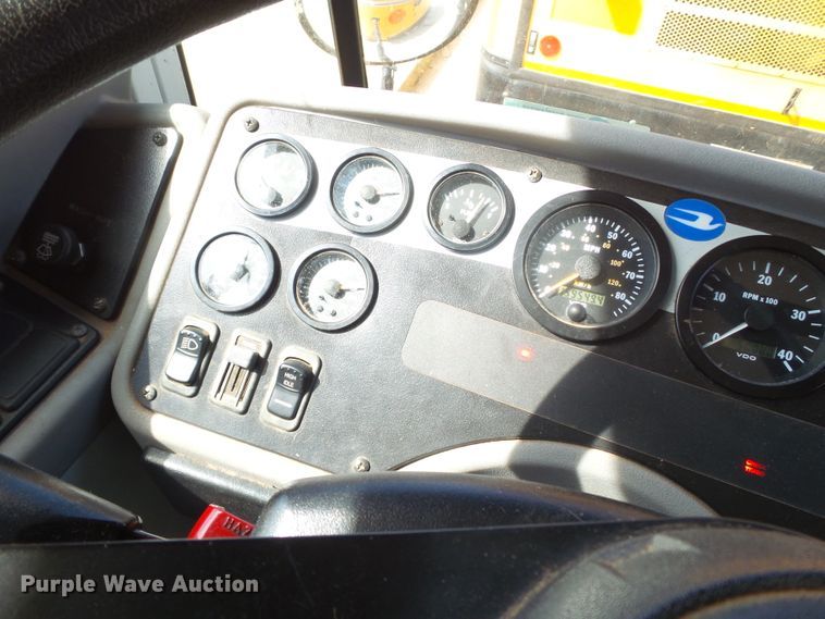 image for item GC9042 2005 Blue Bird All American FE school bus