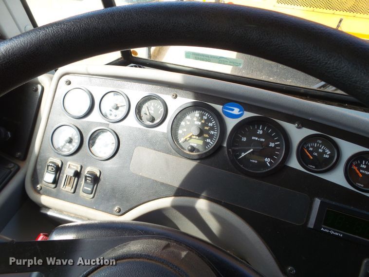 image for item GC9042 2005 Blue Bird All American FE school bus