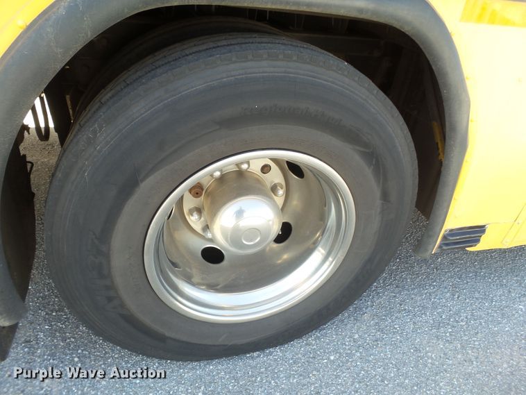 image for item GC9043 2009 Blue Bird All American FE school bus