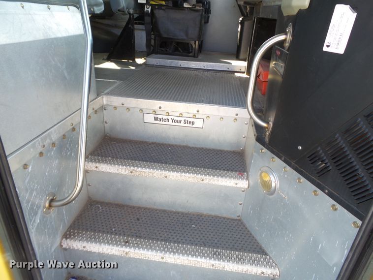 image for item GC9043 2009 Blue Bird All American FE school bus