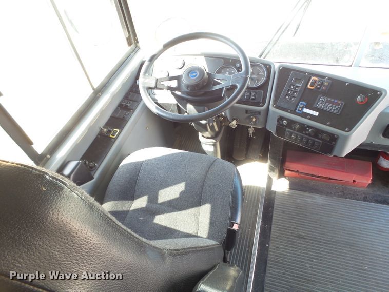 image for item GC9043 2009 Blue Bird All American FE school bus