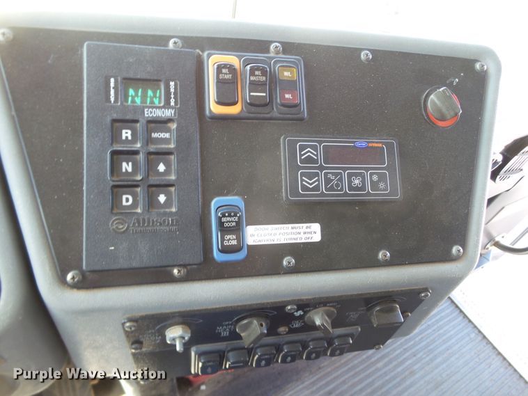 image for item GC9043 2009 Blue Bird All American FE school bus