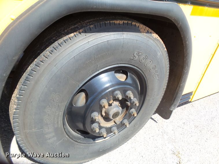 image for item GC9045 2009 Blue Bird All American FE school bus