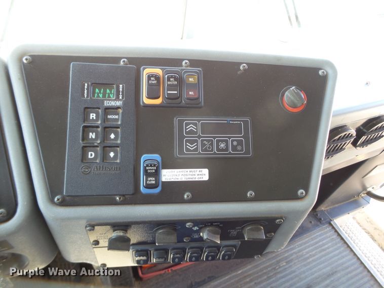 image for item GC9045 2009 Blue Bird All American FE school bus