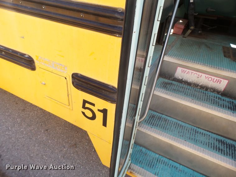 image for item GC9046 1995 Ford B800 school bus