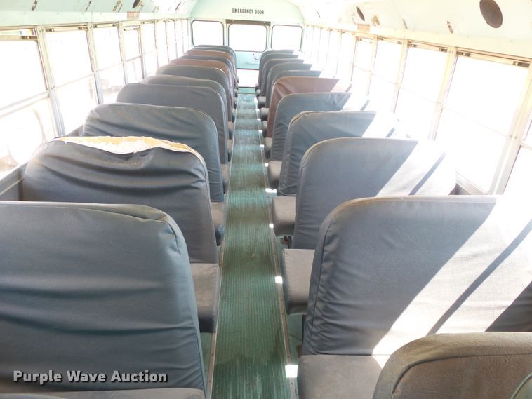 image for item GC9046 1995 Ford B800 school bus