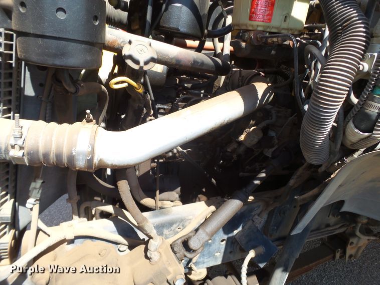 image for item GC9046 1995 Ford B800 school bus