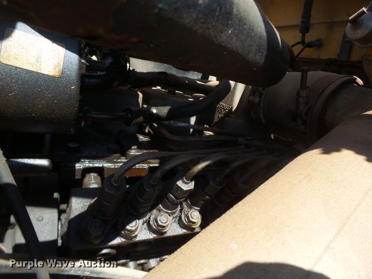 image for item GC9046 1995 Ford B800 school bus