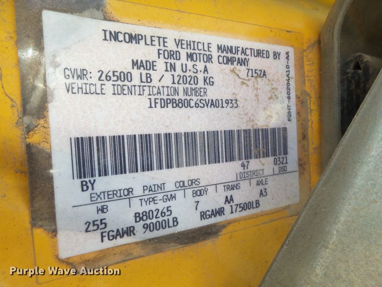 image for item GC9046 1995 Ford B800 school bus