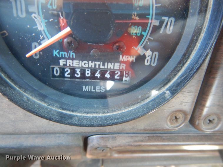 image for item GC9551 1989 Freightliner FLC semi truck