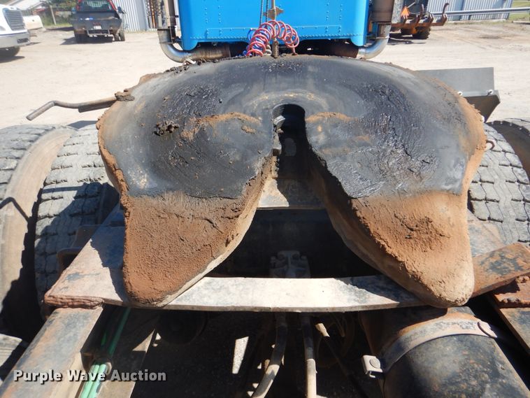 image for item GC9551 1989 Freightliner FLC semi truck