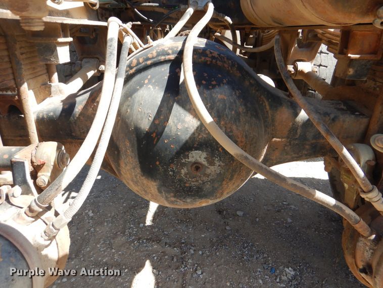 image for item GC9551 1989 Freightliner FLC semi truck