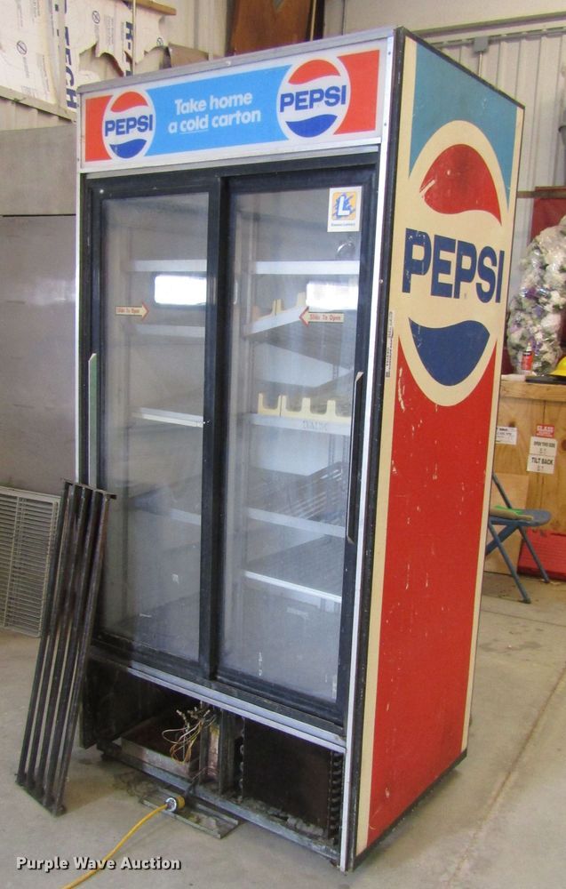 image for item GE9754 Pepsi upright cooler