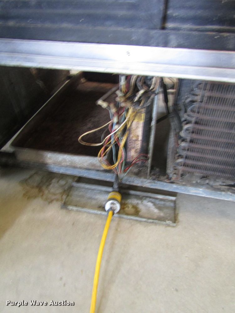 image for item GE9754 Pepsi upright cooler