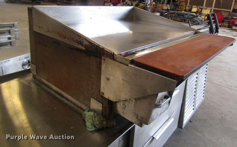 image for item GE9756 Flat top griddle