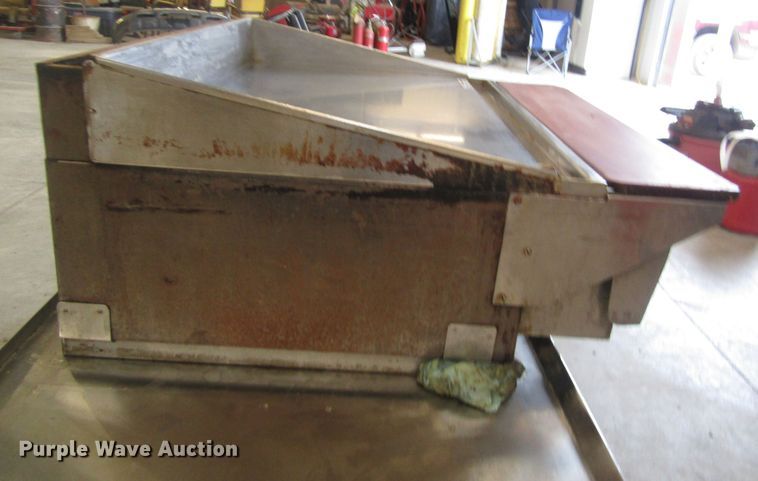 image for item GE9756 Flat top griddle