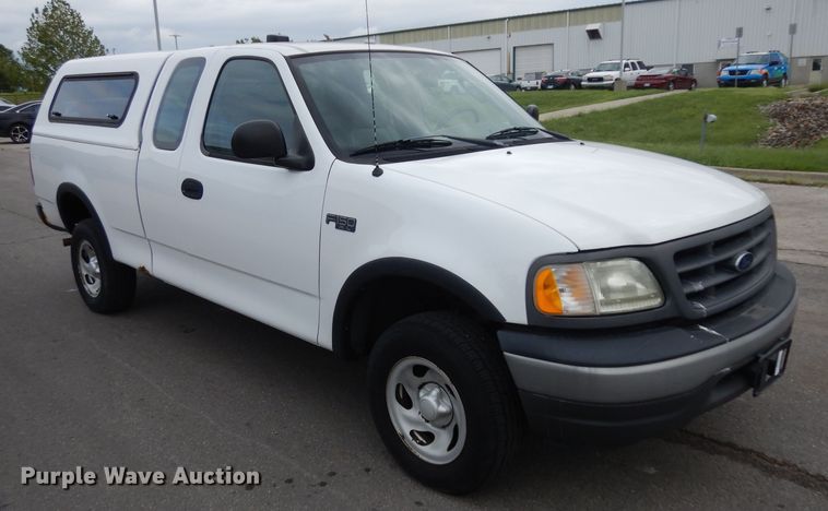 image for item GG9090 2003 Ford F150 SuperCab pickup truck